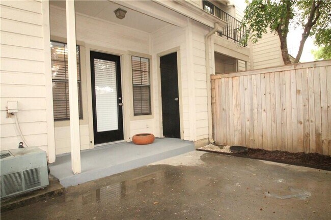 Building Photo - 3635 Garden Brook Dr