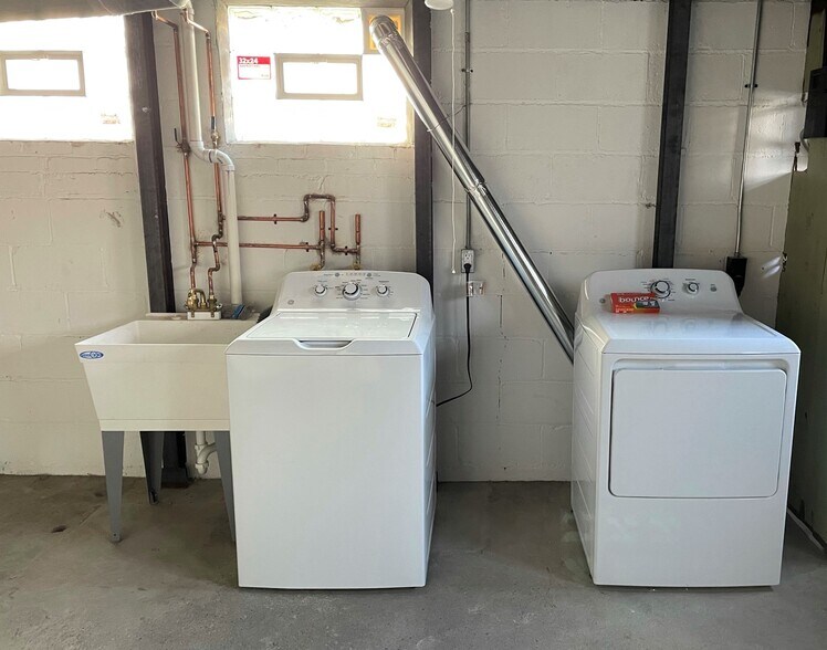 Laundry for each apartment! - 2806 N 54th St