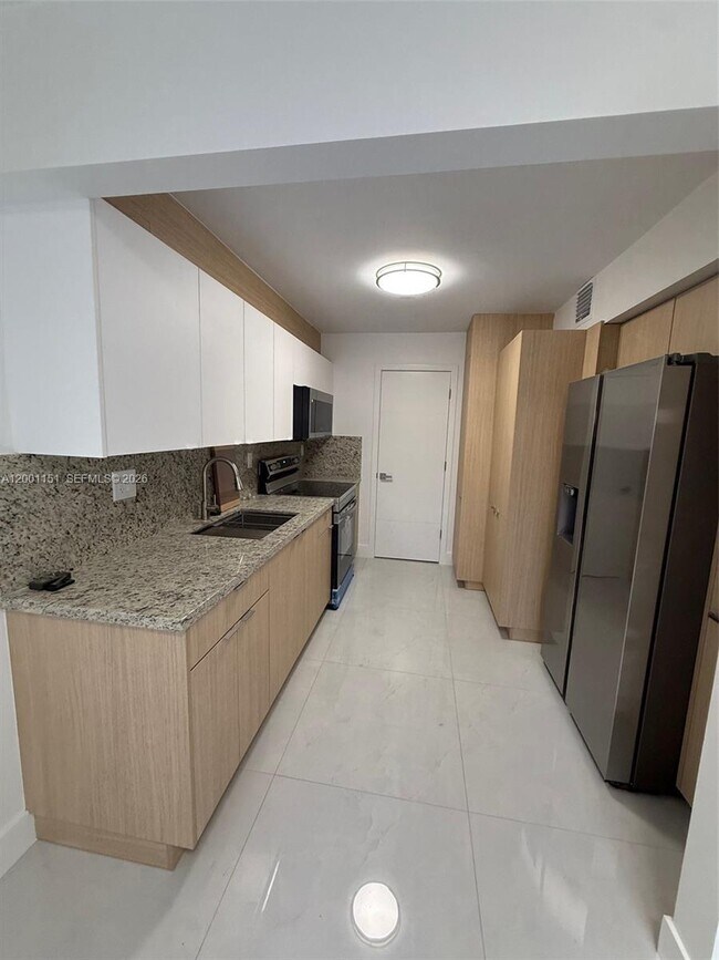 Building Photo - 6651 SW 137th Ct