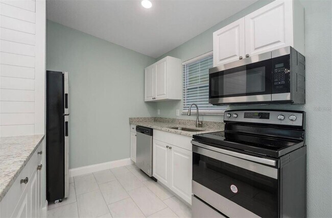 Building Photo - 1184 Woodman Way