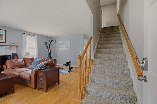 Building Photo - 224 Oliphant Ln