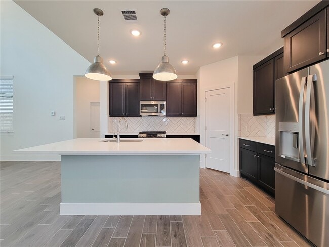 Building Photo - 30943 Star Gazer Rd