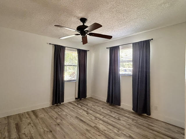 Building Photo - 3054 S Oakland Forest Dr