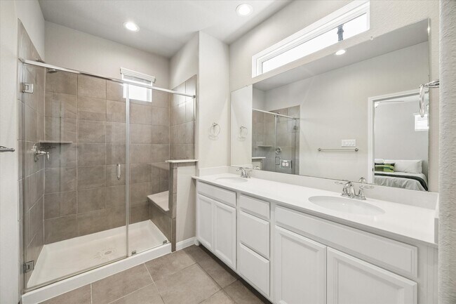 Building Photo - 9808 Rugged Oaks Dr