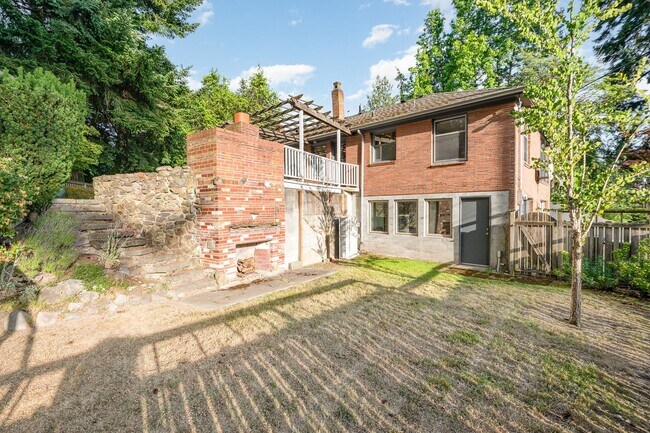 Building Photo - 4Bd/2Ba Seattle House