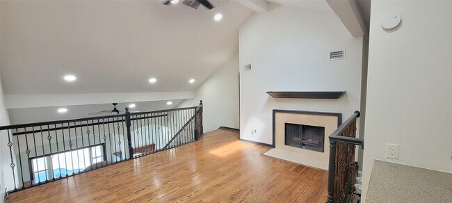 Building Photo - 5141 Del Monte Dr