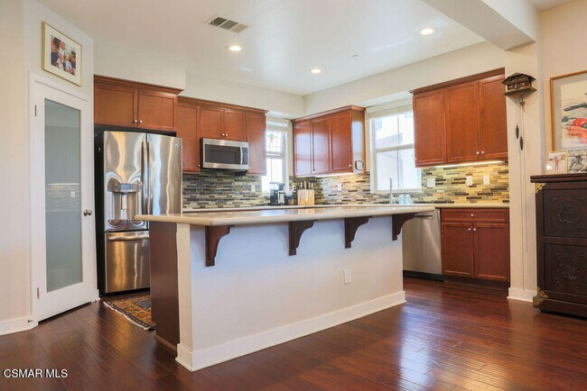 Building Photo - 211 Westpark Ct