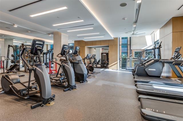 Building Photo - 3003 Maple Ave