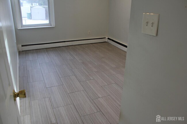 Building Photo - 899 Green St