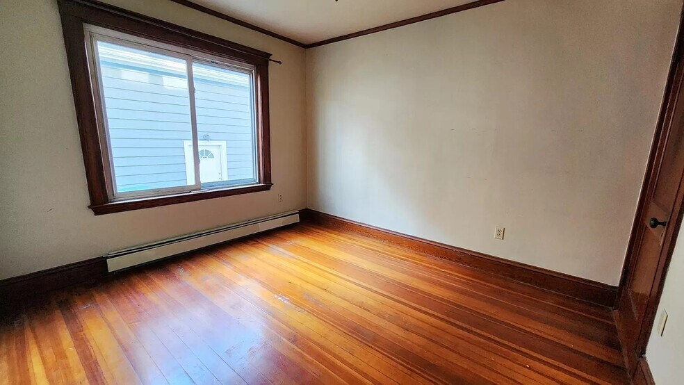 Building Photo - 30 Holton St