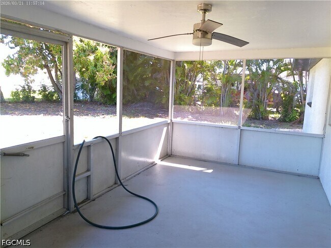 Building Photo - 1441 SE 11th St