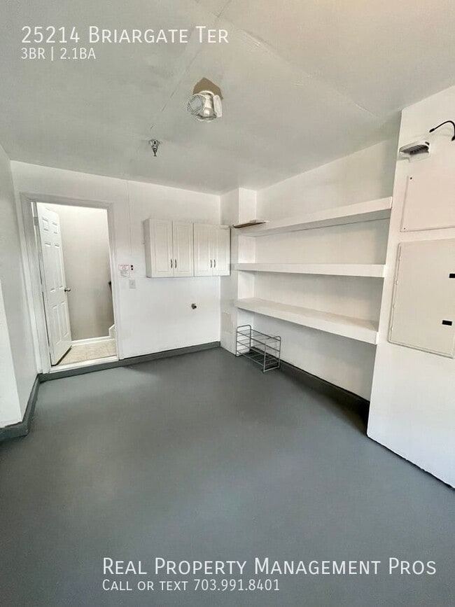 Building Photo - 25214 Briargate Terrace