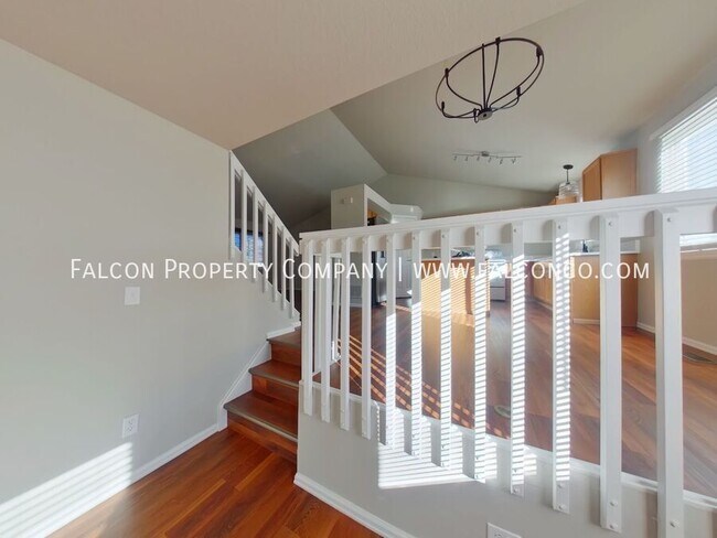 Building Photo - 6239 Hartman Dr