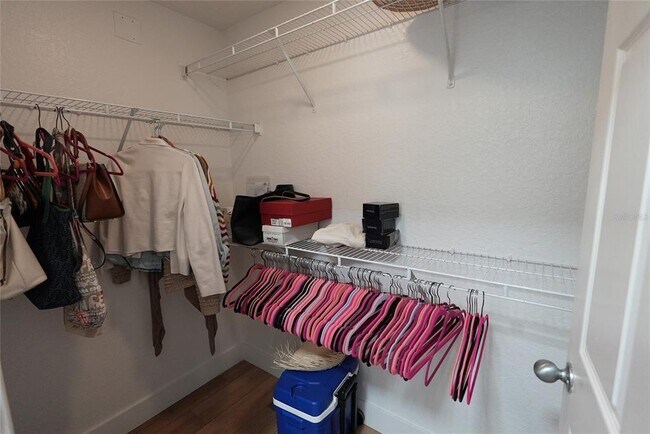 Building Photo - 911 N Orange Ave