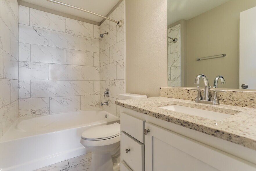 Building Photo - 6945 Meadow Way Ln