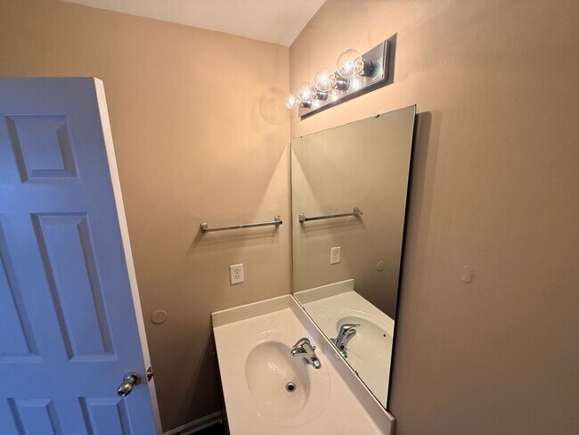 Building Photo - 1249 Liberty Bell Ct
