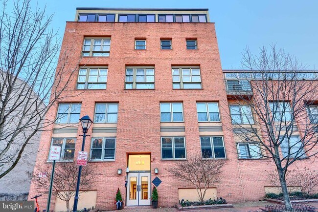 Building Photo - 123 W Barre St