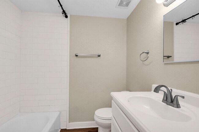 Building Photo - 13563 FM Rd 2432