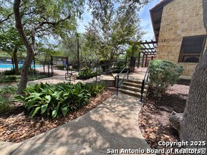 Building Photo - 56 Medici
