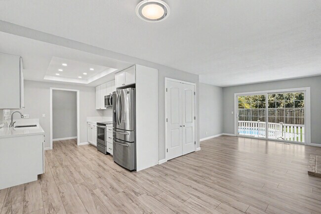 Building Photo - 3143 Shriver Dr