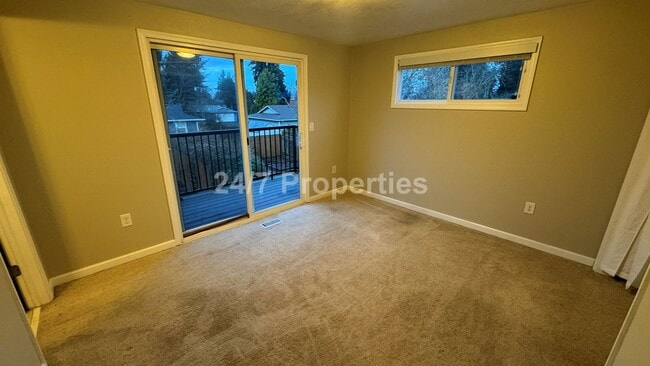 Building Photo - Spacious 4 Bedroom Home in Oregon City! - RV/Boat/Trailer Parking
