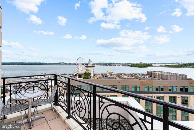 Building Photo - 155 Potomac Passage