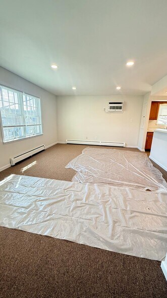 Building Photo - 91 Cloverdale Ave