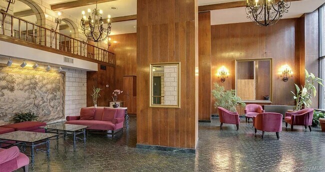 Building Photo - 102-10 66th Rd