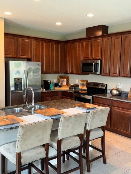Building Photo - 18912 Diego Cir