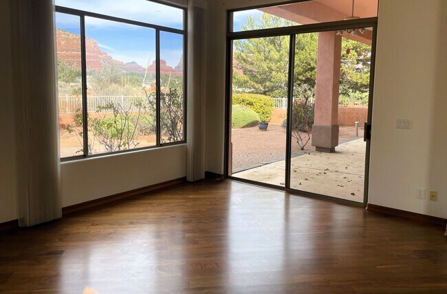 Building Photo - HOUSE - SEDONA - 4 BEDROOM HOME