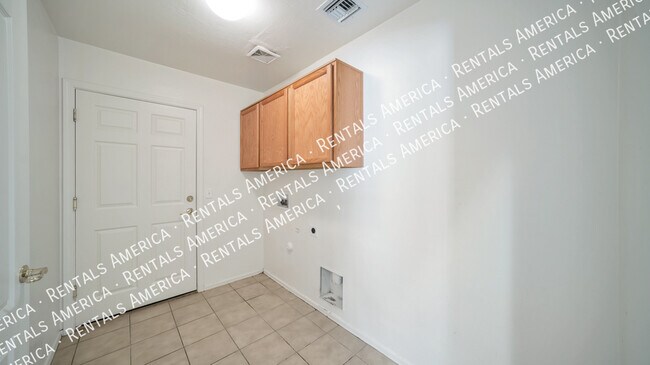 Building Photo - 3976 E Isaiah Dr