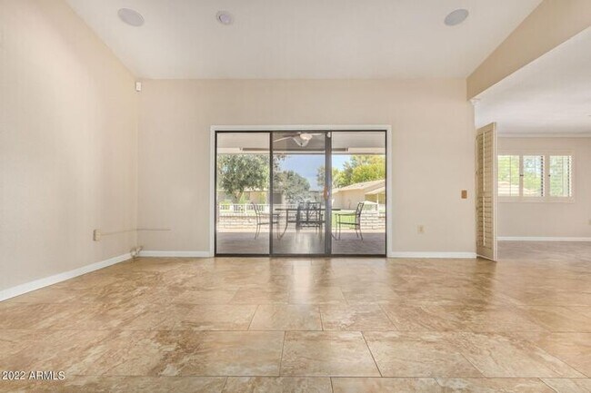 Building Photo - Your Oasis Awaits!