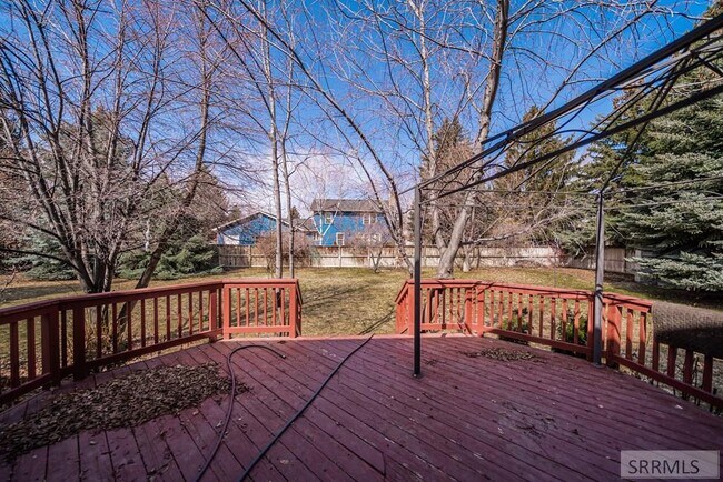 Building Photo - Sunnybrook