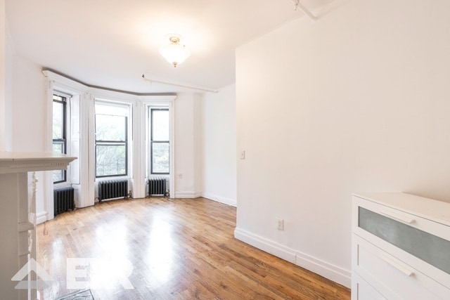 Building Photo - 401 Hancock St