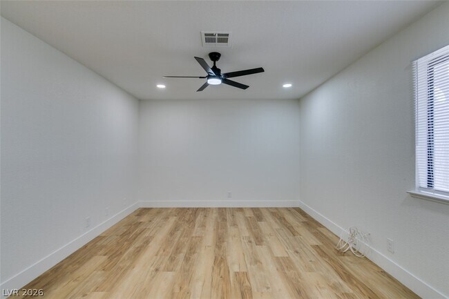 Building Photo - 5701 Smoke Ranch Rd