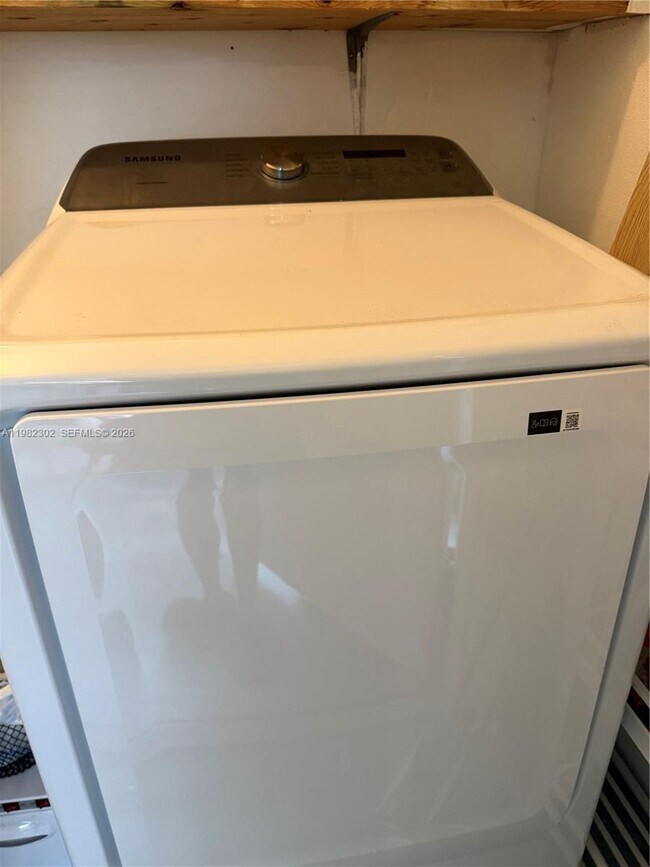 Building Photo - 2620 SW 51st St