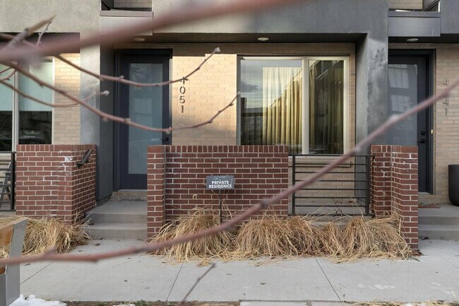 Building Photo - 1688 Quitman St