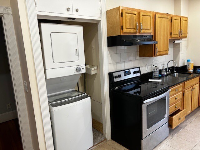 Building Photo - 233 Pleasant St