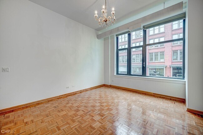 Building Photo - 333 W Hubbard St