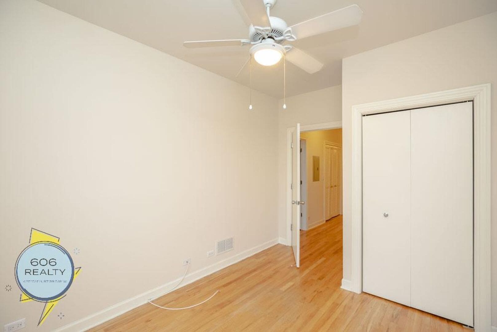 Building Photo - 3347 N Clark St