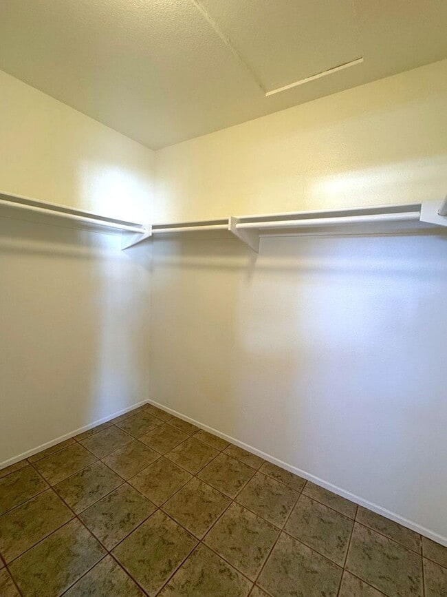 Building Photo - Beautifully Upgraded 2 Bed / 2.5 Bath Townhome in Tristan Community – Rancho San Diego