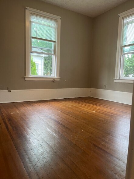 Building Photo - 40 Ardmore Rd