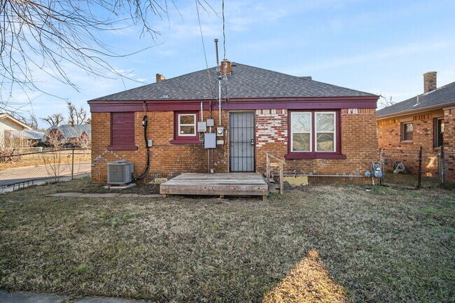 Building Photo - 2145 N Kate Ave