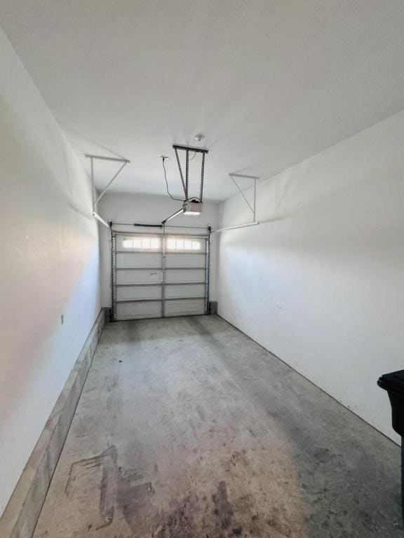Building Photo - 1043 Rd Runner St