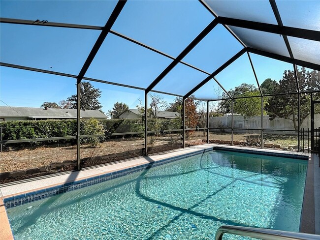 Building Photo - 5066 Woodbine St