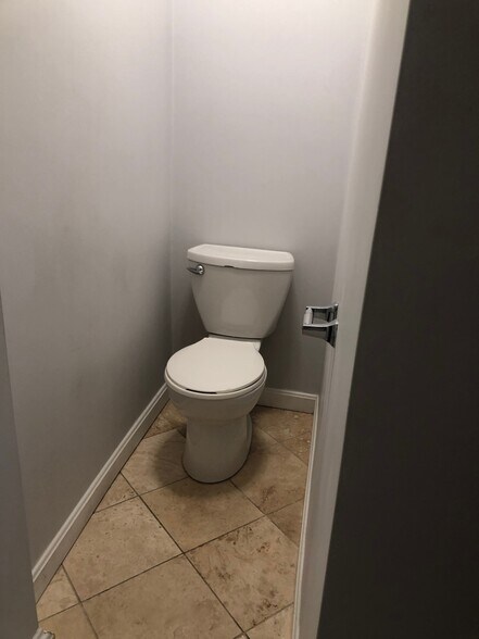 Building Photo - 26 Fleet St