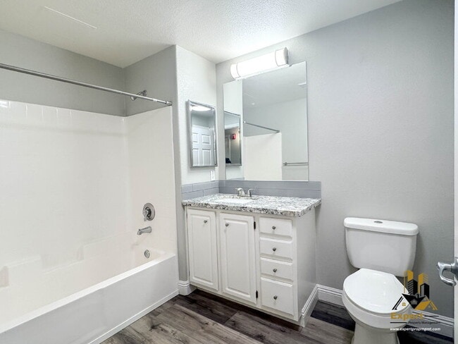 Building Photo - 501 Gibson Dr