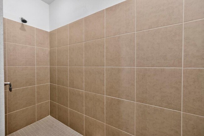 Building Photo - 3078 Armstrong Ave