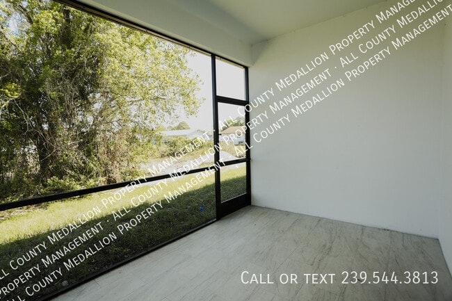 Building Photo - 143 Harold Ave S