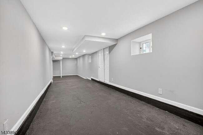 Building Photo - 79 Central Ave
